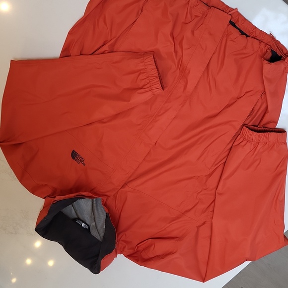 The North Face Dark Orange Shell - Picture 4 of 4